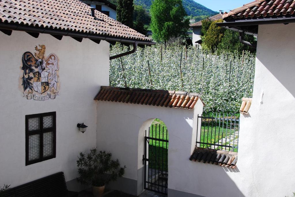 Apartments Schloss Paschbach Eppan an der Weinstraße Exteriör bild